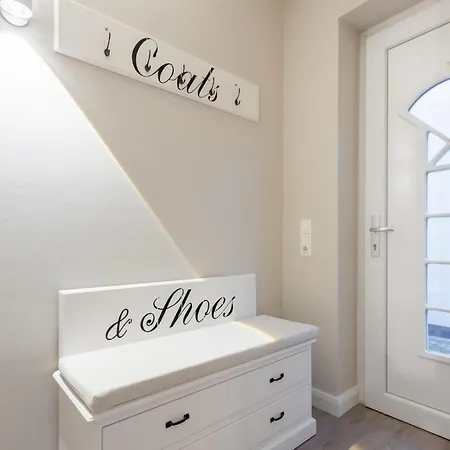 Erdgeschosswohnung In Alt-westerland. Apartment *