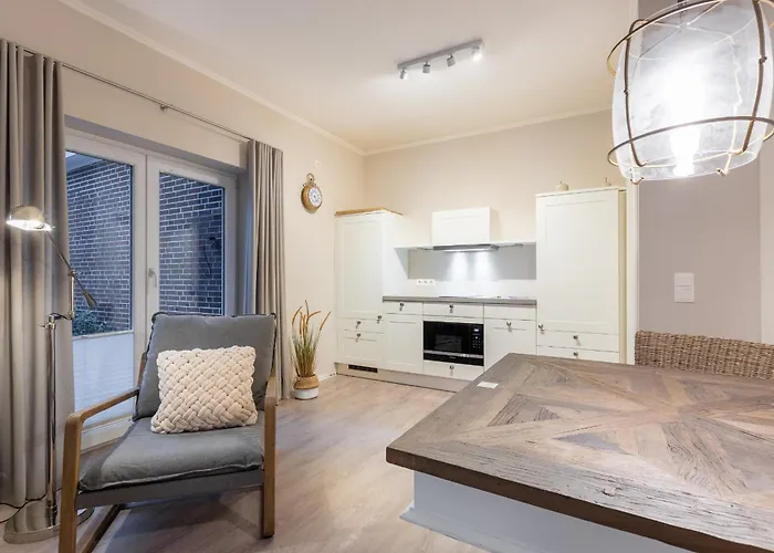 Erdgeschosswohnung In Alt-westerland. *